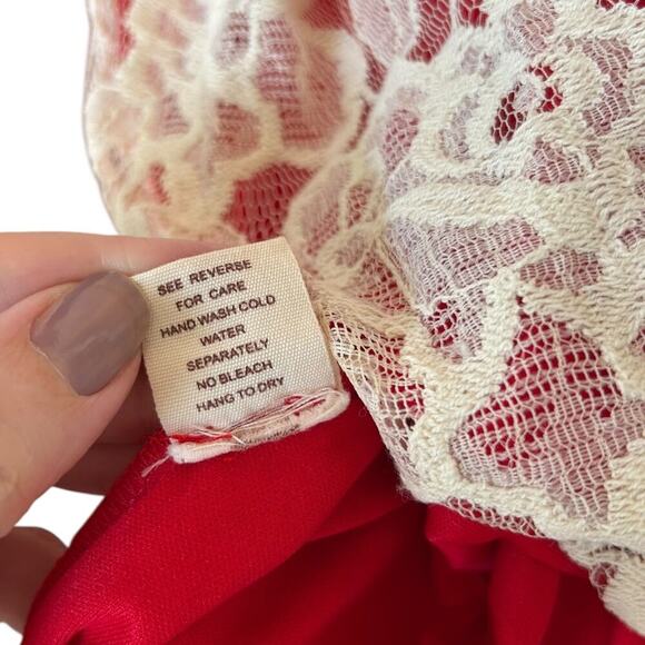 Bird Cage Anthropologie Red + Cream Lace Mini Dress Size Large - Picture 5 of 5